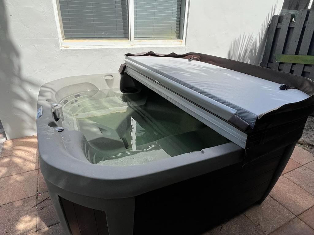 4Br Home, Hot Tub, Near Beach & Wilton Manors فورت لودرديل المظهر الخارجي الصورة